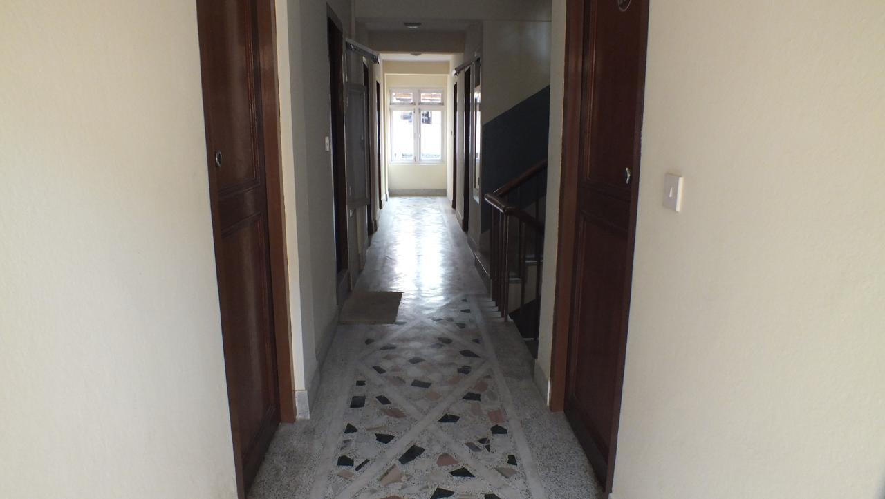 Hotel Dolphin Kathmandu Bagian luar foto