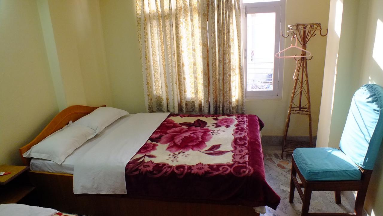 Hotel Dolphin Kathmandu Bagian luar foto