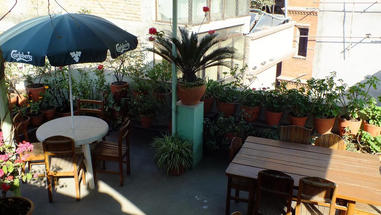 Hotel Dolphin Kathmandu Bagian luar foto