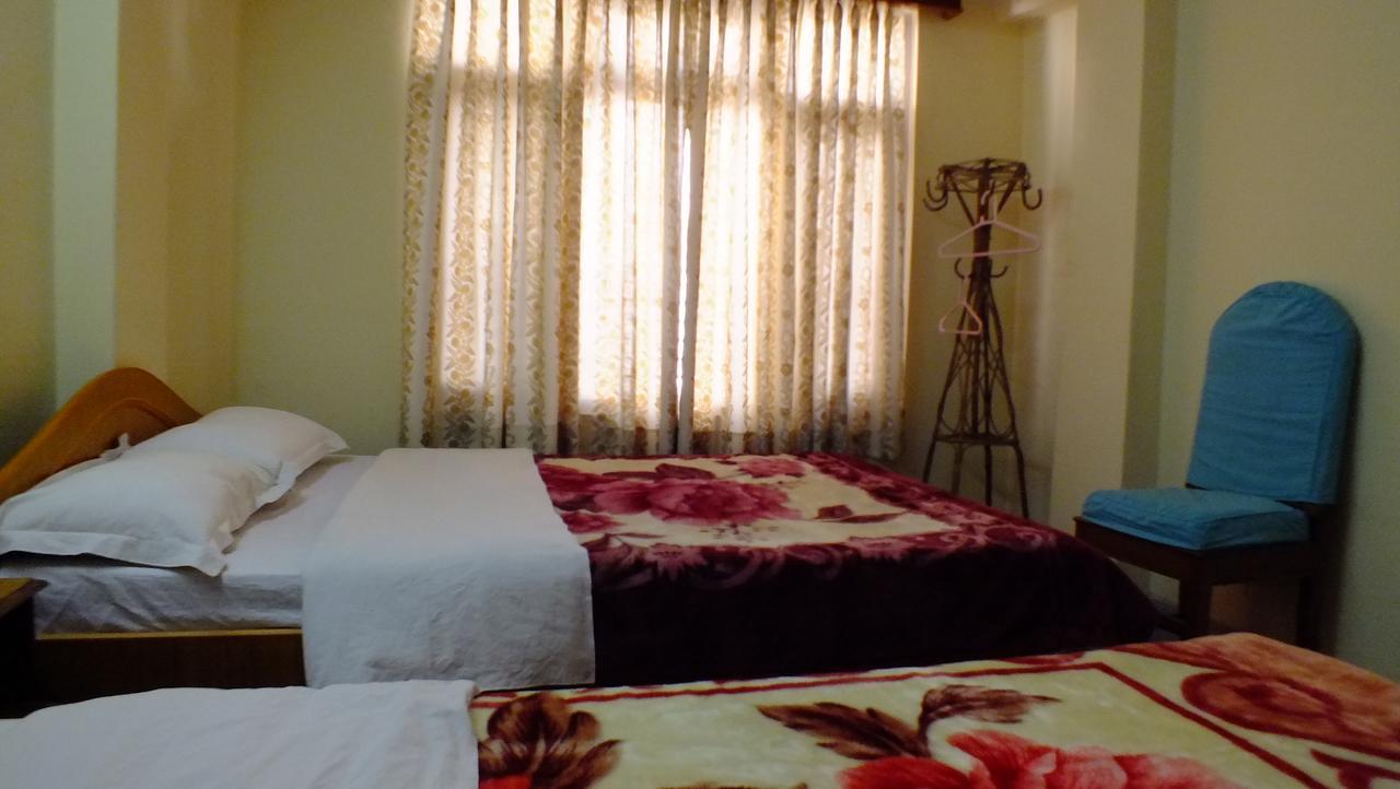 Hotel Dolphin Kathmandu Bagian luar foto