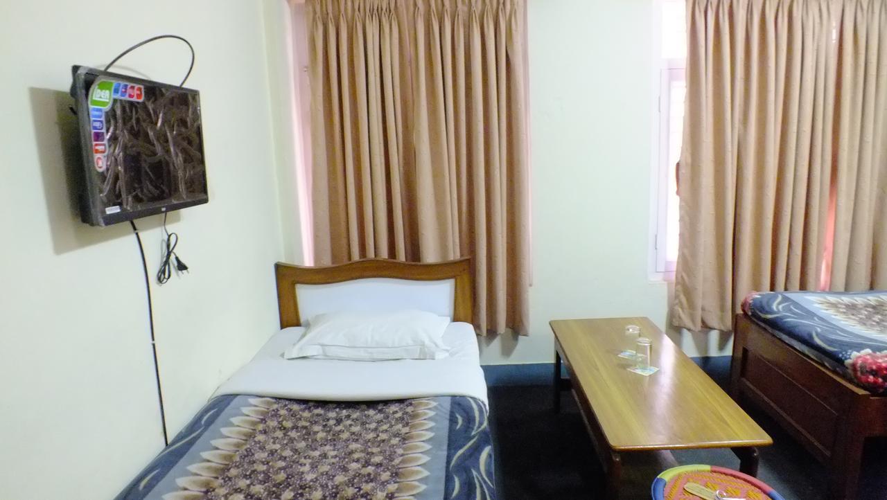 Hotel Dolphin Kathmandu Bagian luar foto