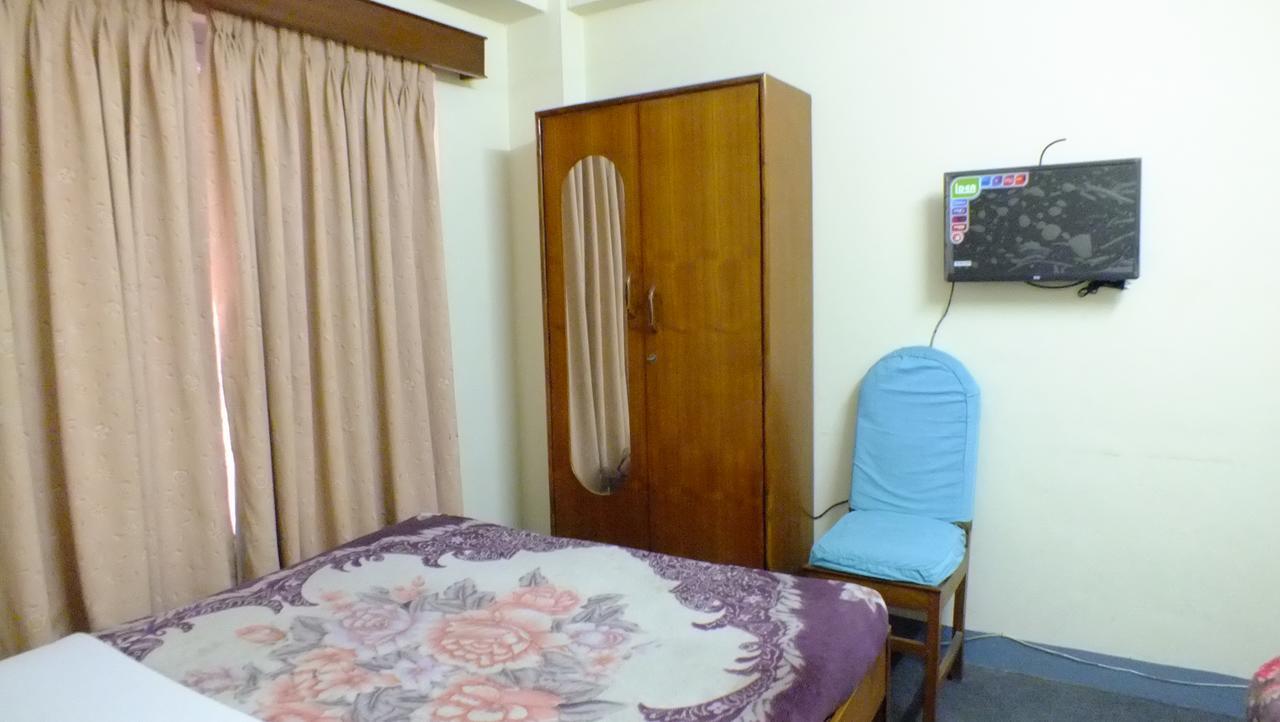 Hotel Dolphin Kathmandu Bagian luar foto