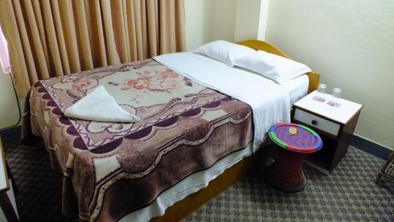 Hotel Dolphin Kathmandu Bagian luar foto