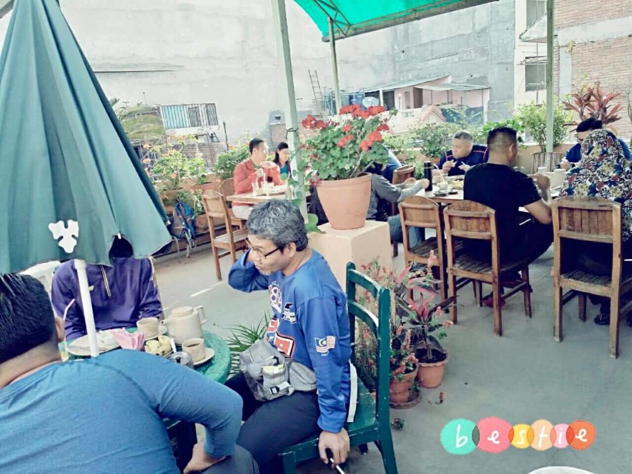 Hotel Dolphin Kathmandu Bagian luar foto