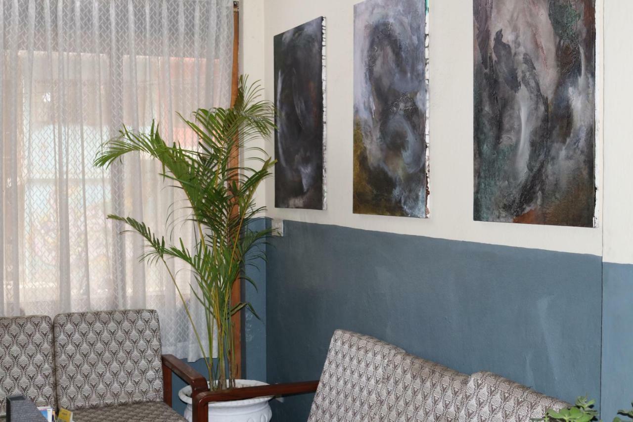 Hotel Dolphin Kathmandu Bagian luar foto