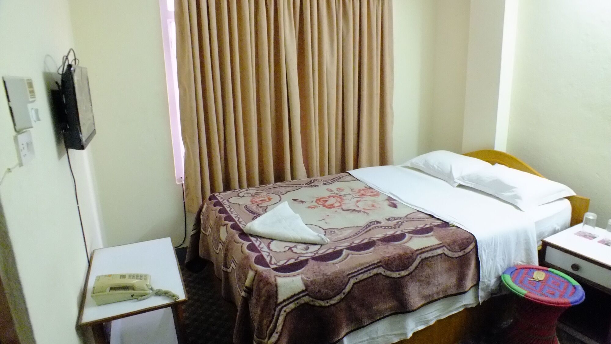 Hotel Dolphin Kathmandu Bagian luar foto